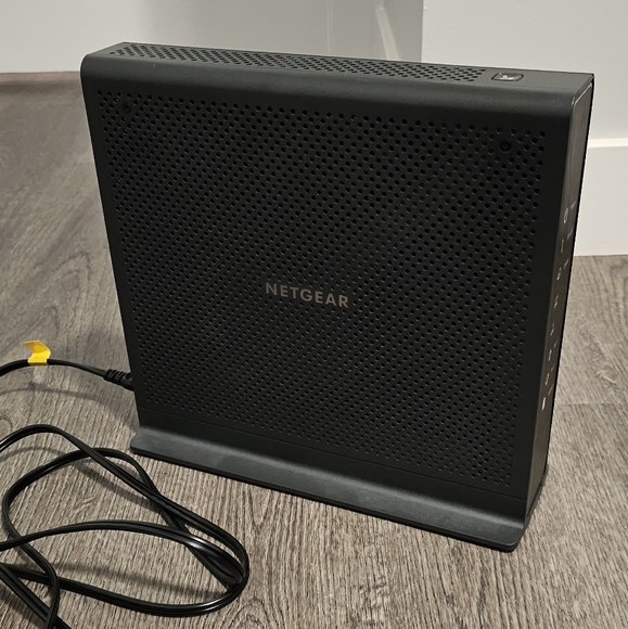 Netgear Nighthawk Modem/WiFi Router C7100V for Xfinity Cable Internet & Voice - Picture 4 of 6